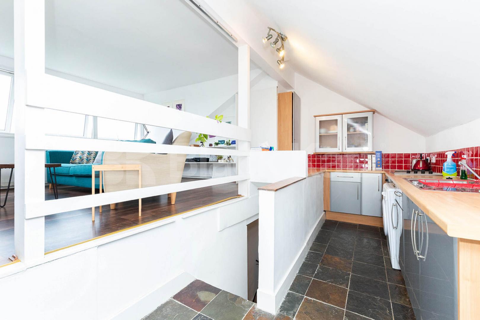Top floor 2 bedroom property within a period conversion in Muswell Hill Methuen Park, Muswell Hill 